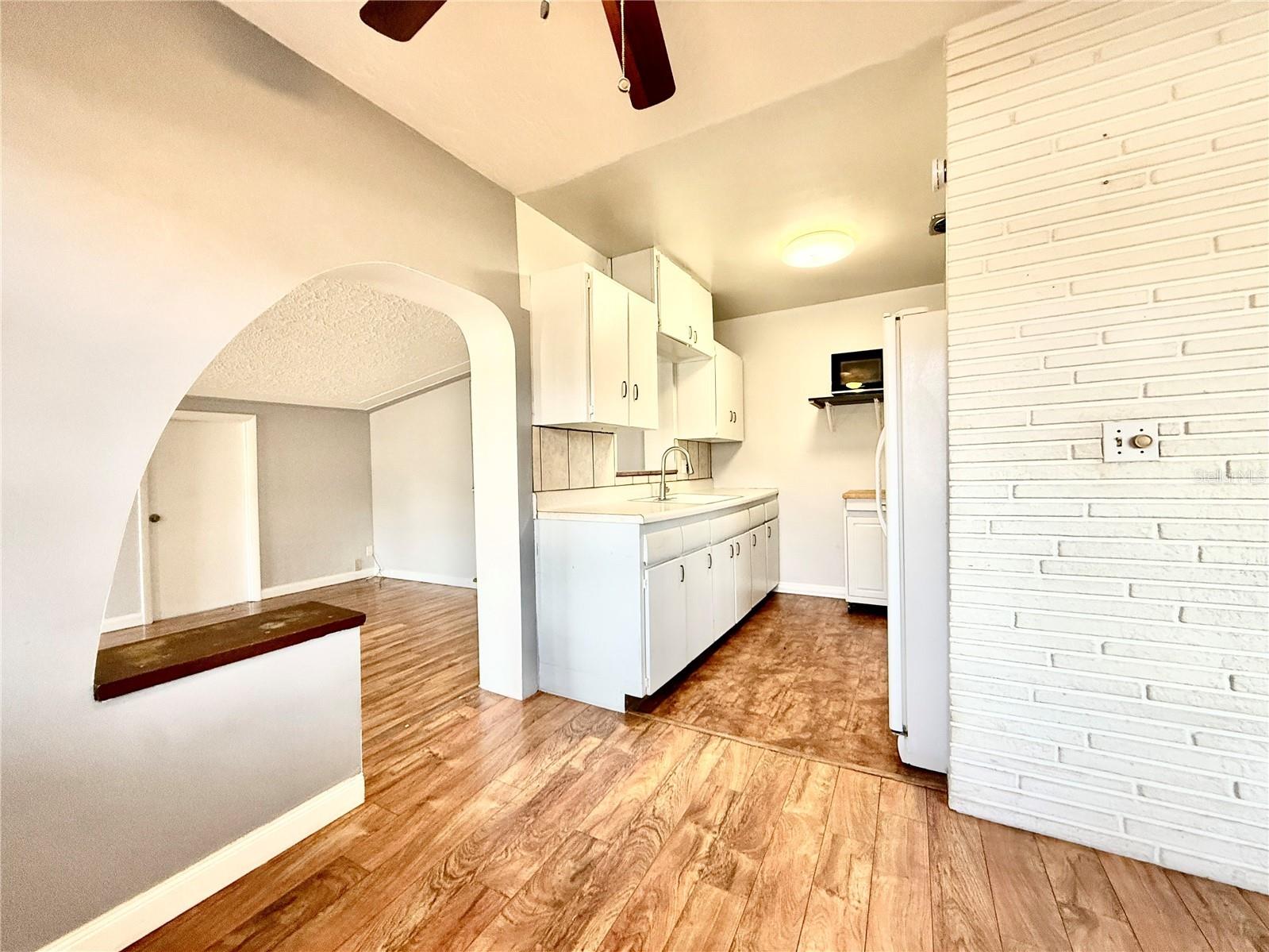 10862 Village Green Avenue Seminole FL 33772 TB8504772 image8