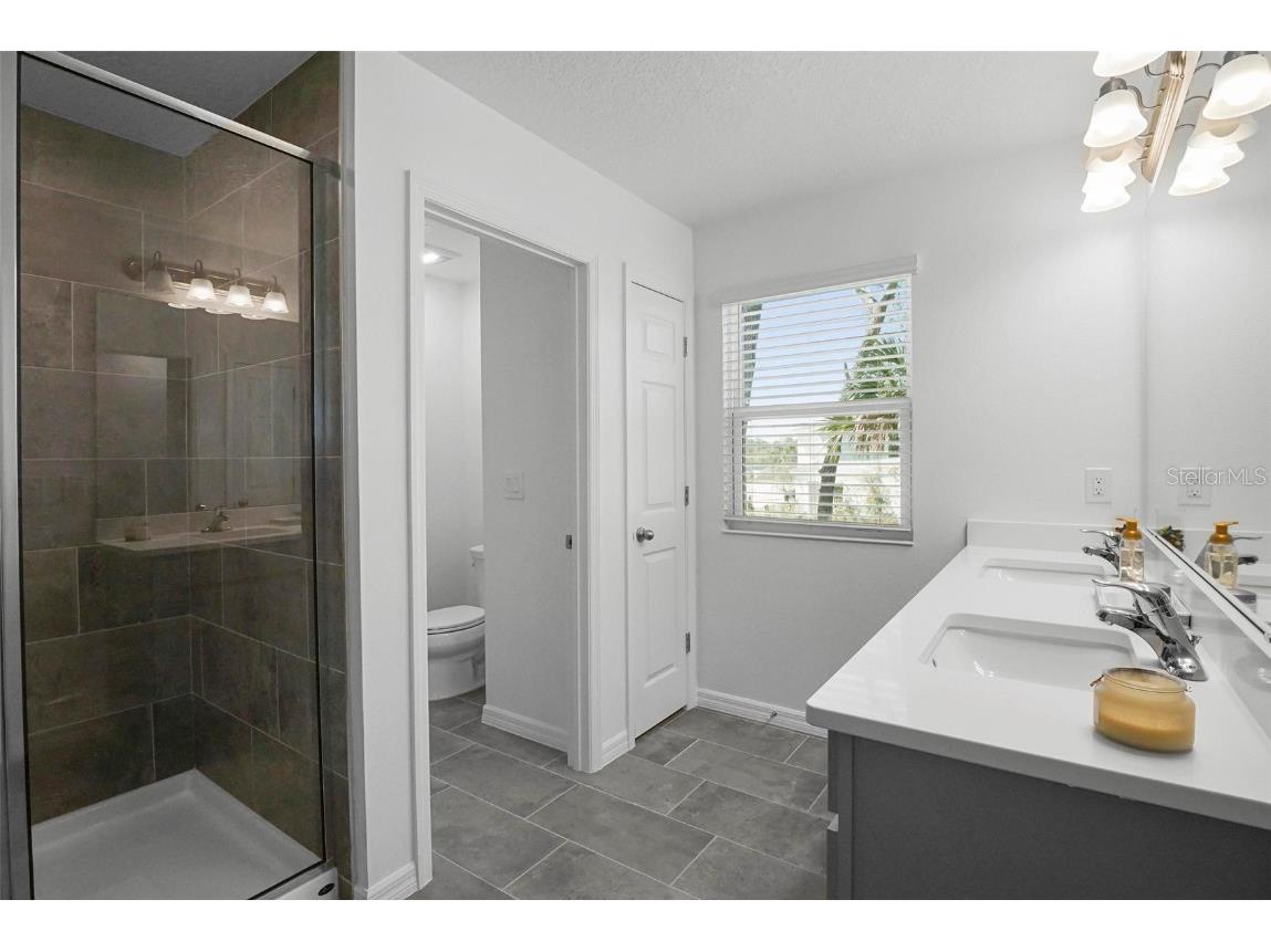 1088 Happy Forest Loop Deland FL 32720 V4941448 image16