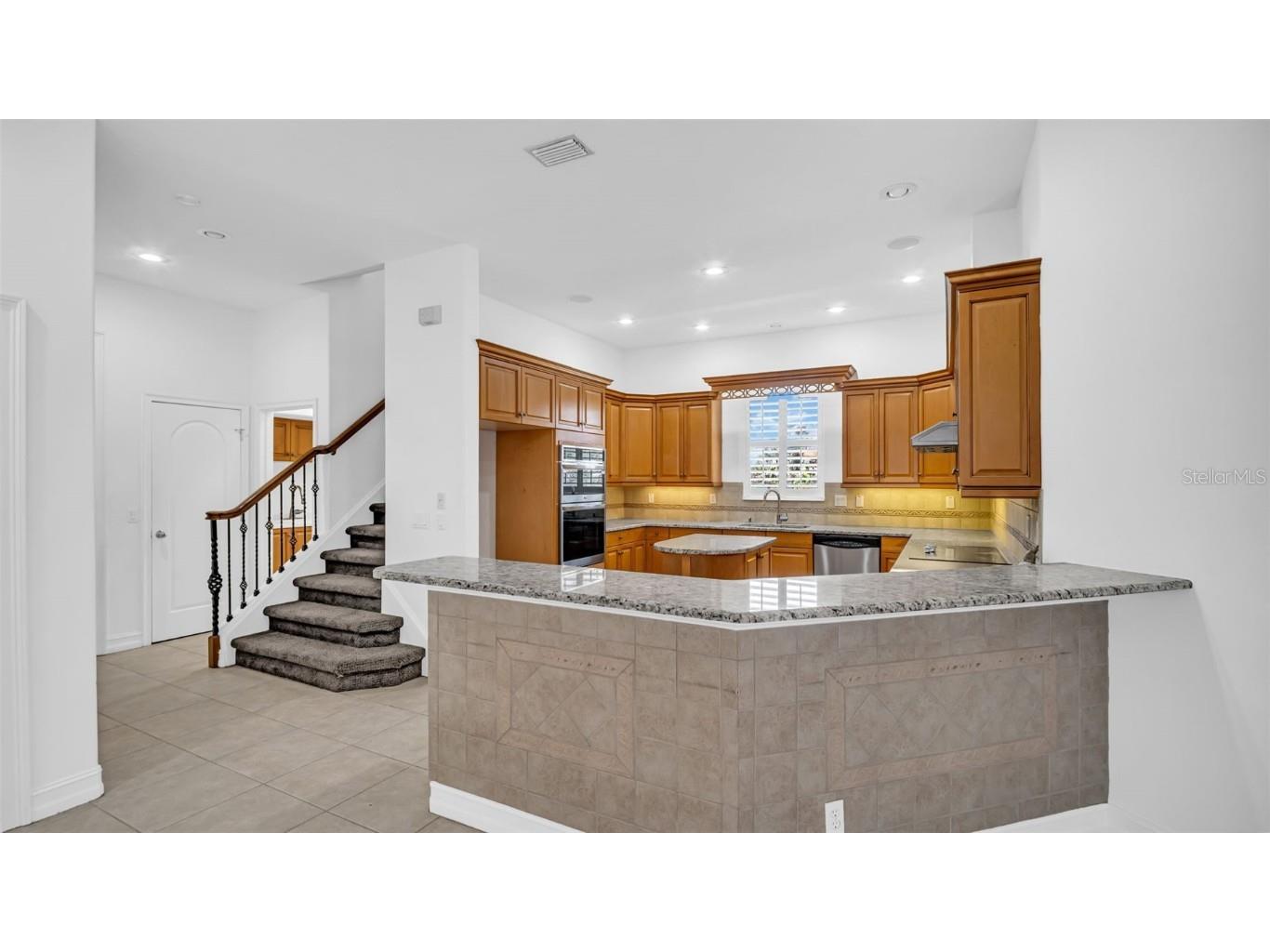 1089 Cordova Boulevard NE Saint Petersburg FL 33704 TB8448784 image11