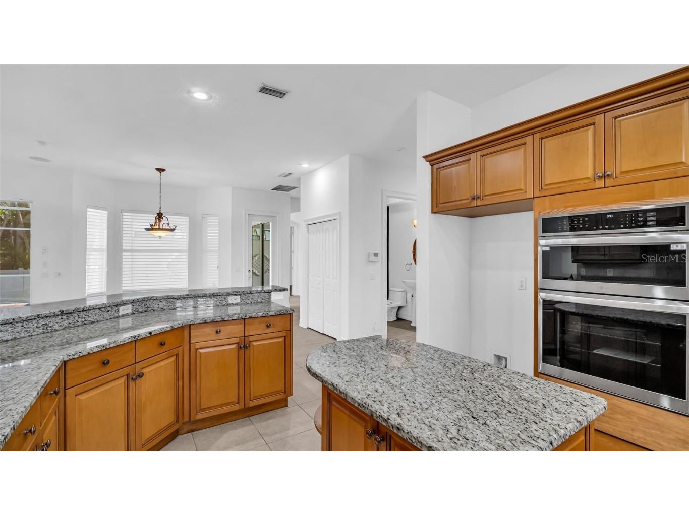 1089 Cordova Boulevard NE Saint Petersburg FL 33704 TB8448784 image13