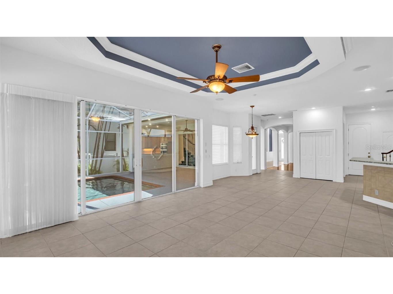 1089 Cordova Boulevard NE Saint Petersburg FL 33704 TB8448784 image17