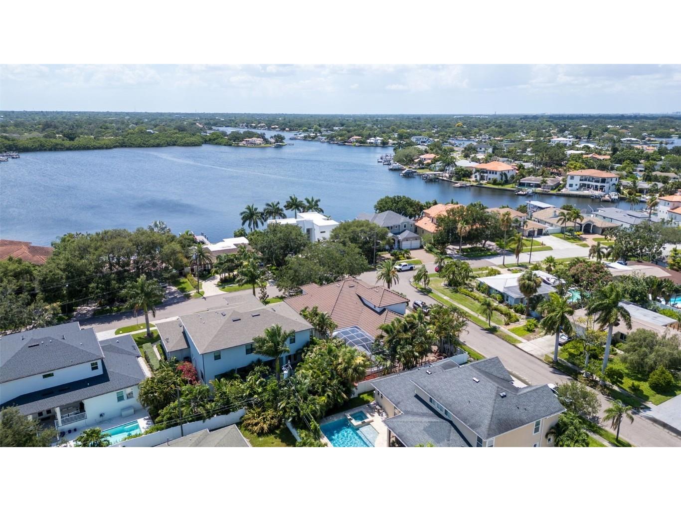 1089 Cordova Boulevard NE Saint Petersburg FL 33704 TB8448784 image56