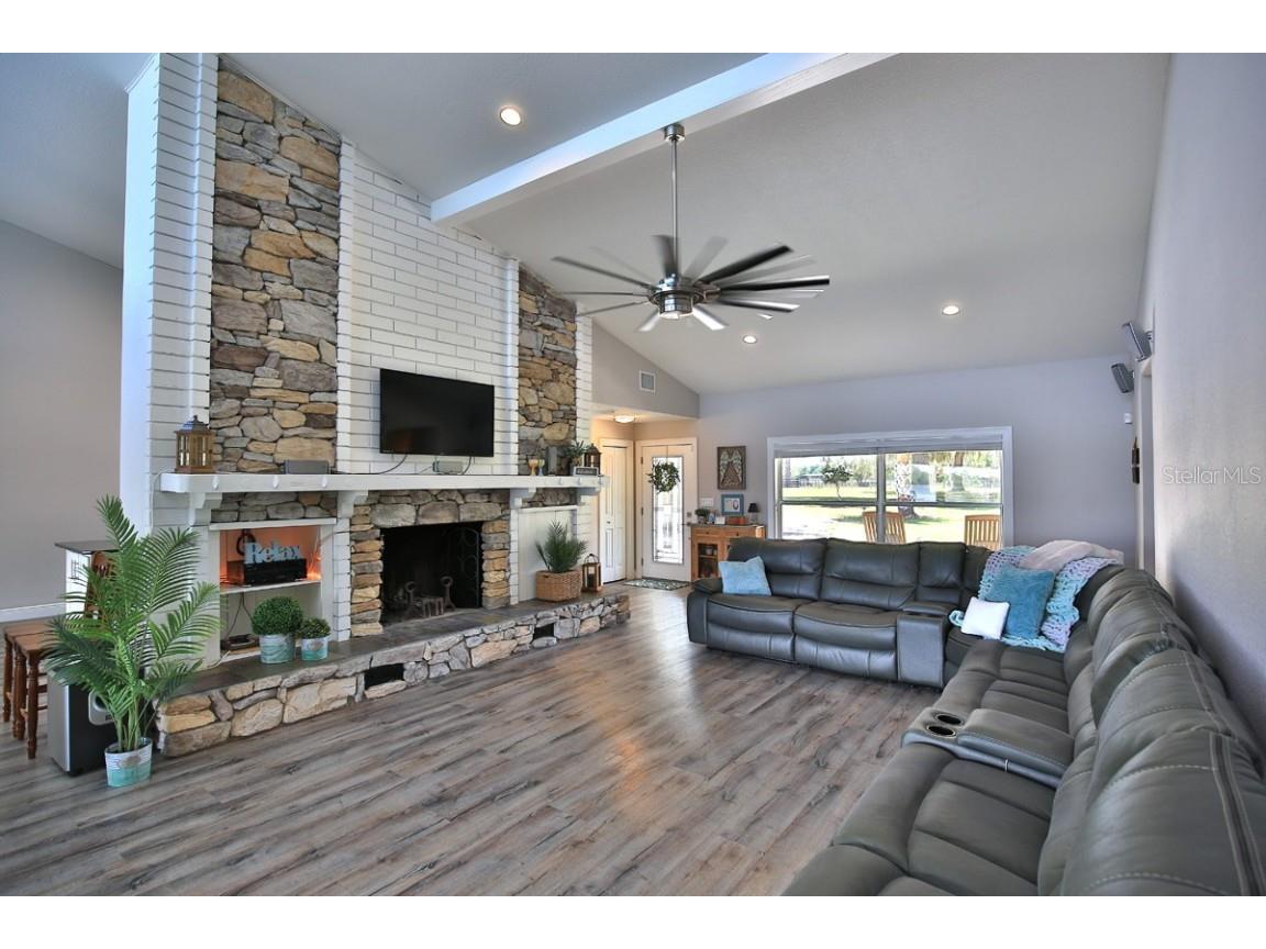 10893 SE 141 Avenue Road Ocklawaha FL 32179 - LAKE FAYE OM703382 image4