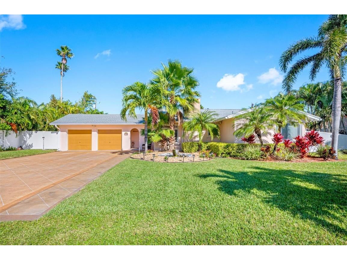 109 13th Street Belleair Beach FL 33786 U8200296 image1