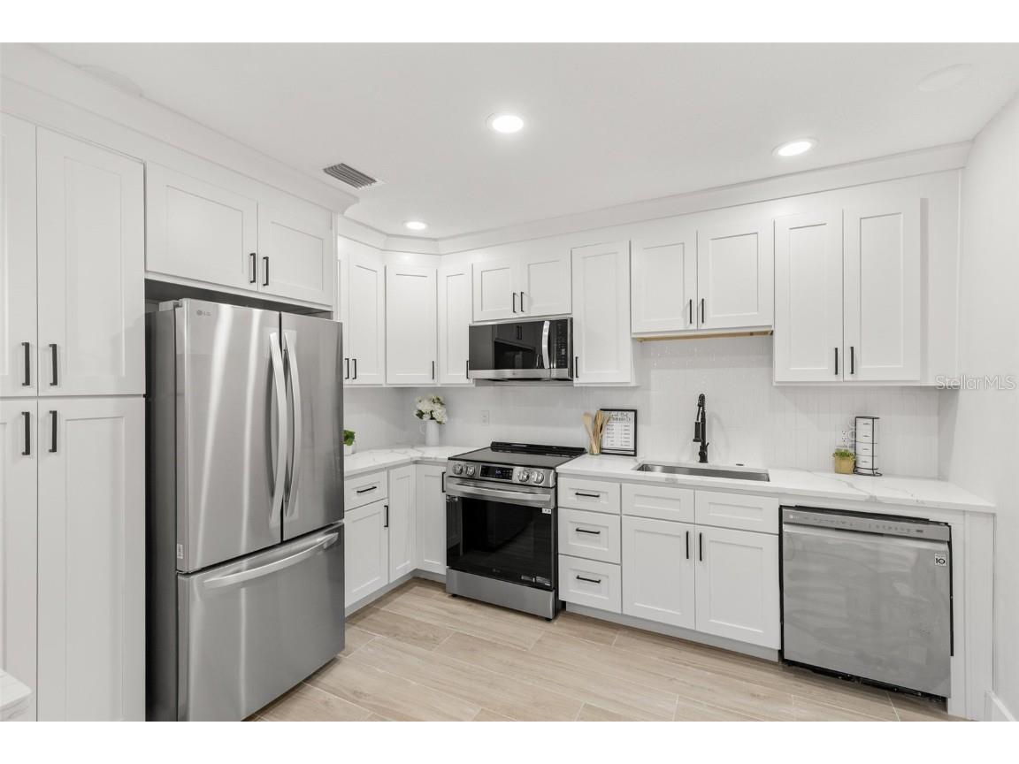 109 13th Street Belleair Beach FL 33786 TB8400103 image14