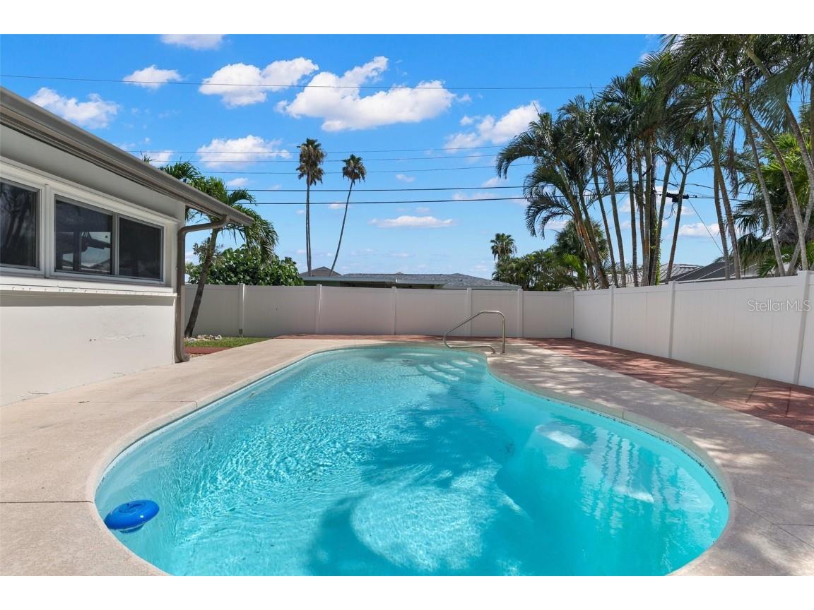 109 13th Street Belleair Beach FL 33786 TB8400103 image32