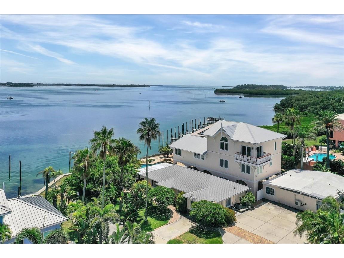 109 13th Street S Bradenton Beach FL 34217 A4578003 image1