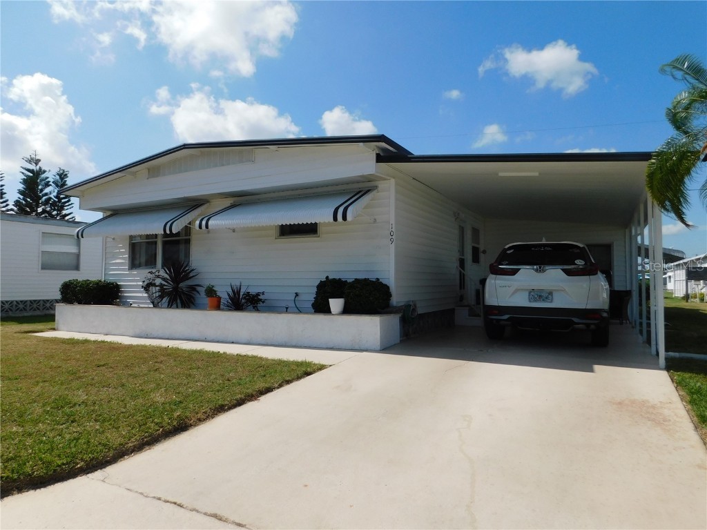 109 49th Ave W Bradenton FL 34207 A4571031 image1