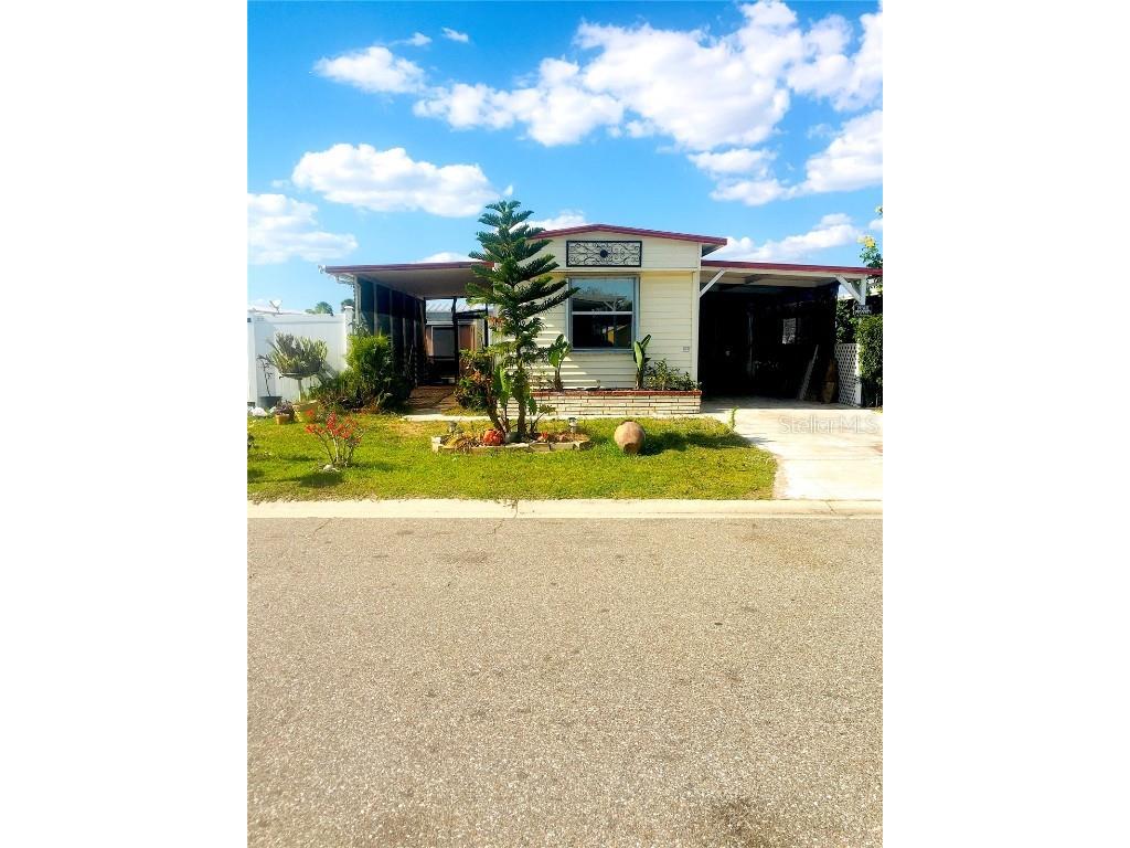 109 52nd Avenue Plaza E Bradenton FL 34203 A4568142 image1