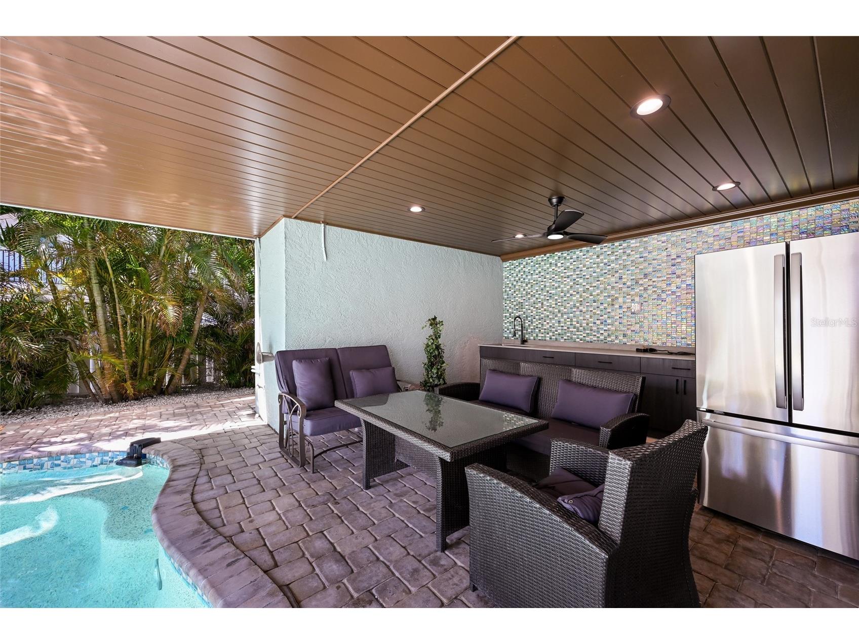109 6th Street N #A & B Bradenton Beach FL 34217 A4692484 image36