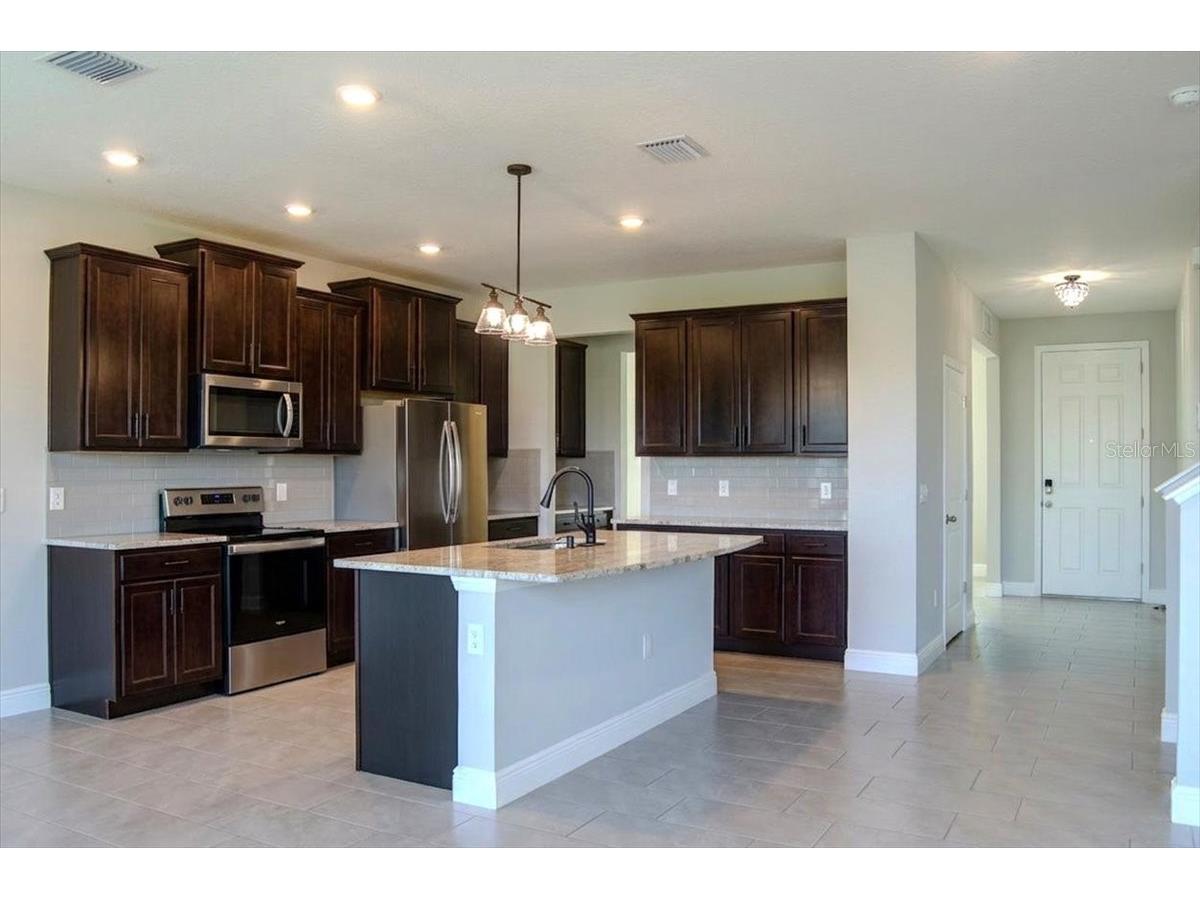 109 Bright Ibis Avenue Apollo Beach FL 33572 TB8485759 image3