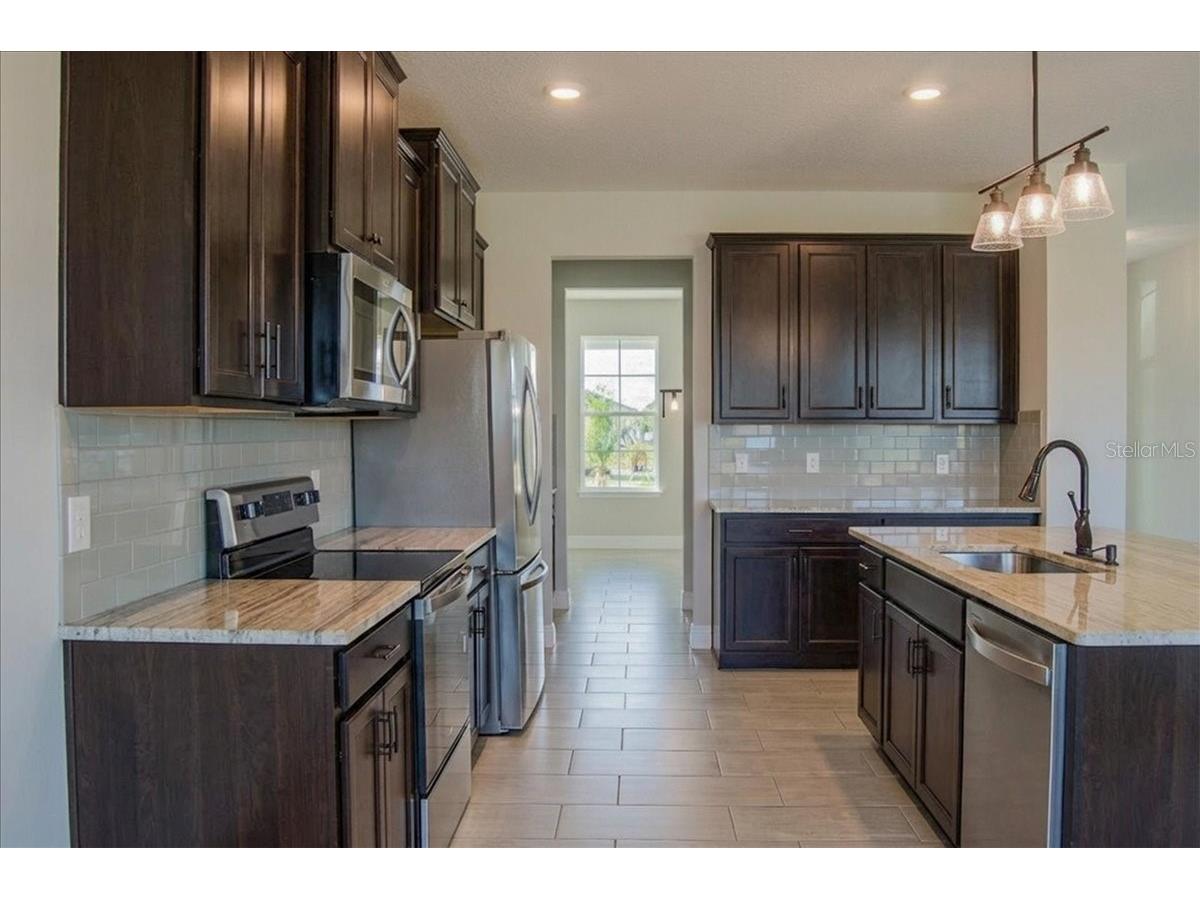 109 Bright Ibis Avenue Apollo Beach FL 33572 TB8485759 image4