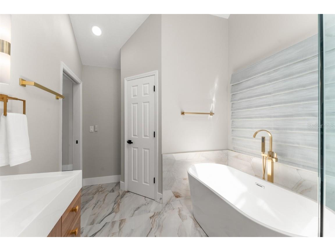 109 E 12th Avenue Windermere FL 34786 - LAKE BESSIE O6368253 image45