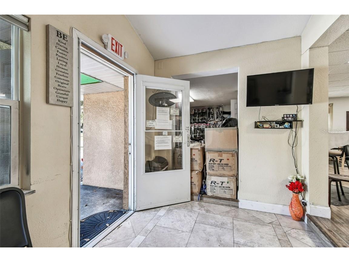 109 E Robertson Street Brandon FL 33511 TB8458030 image25