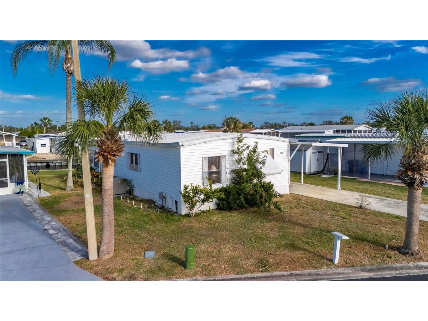 109 E Saint Johns Way Apollo Beach FL 33572 TB8320459 image1