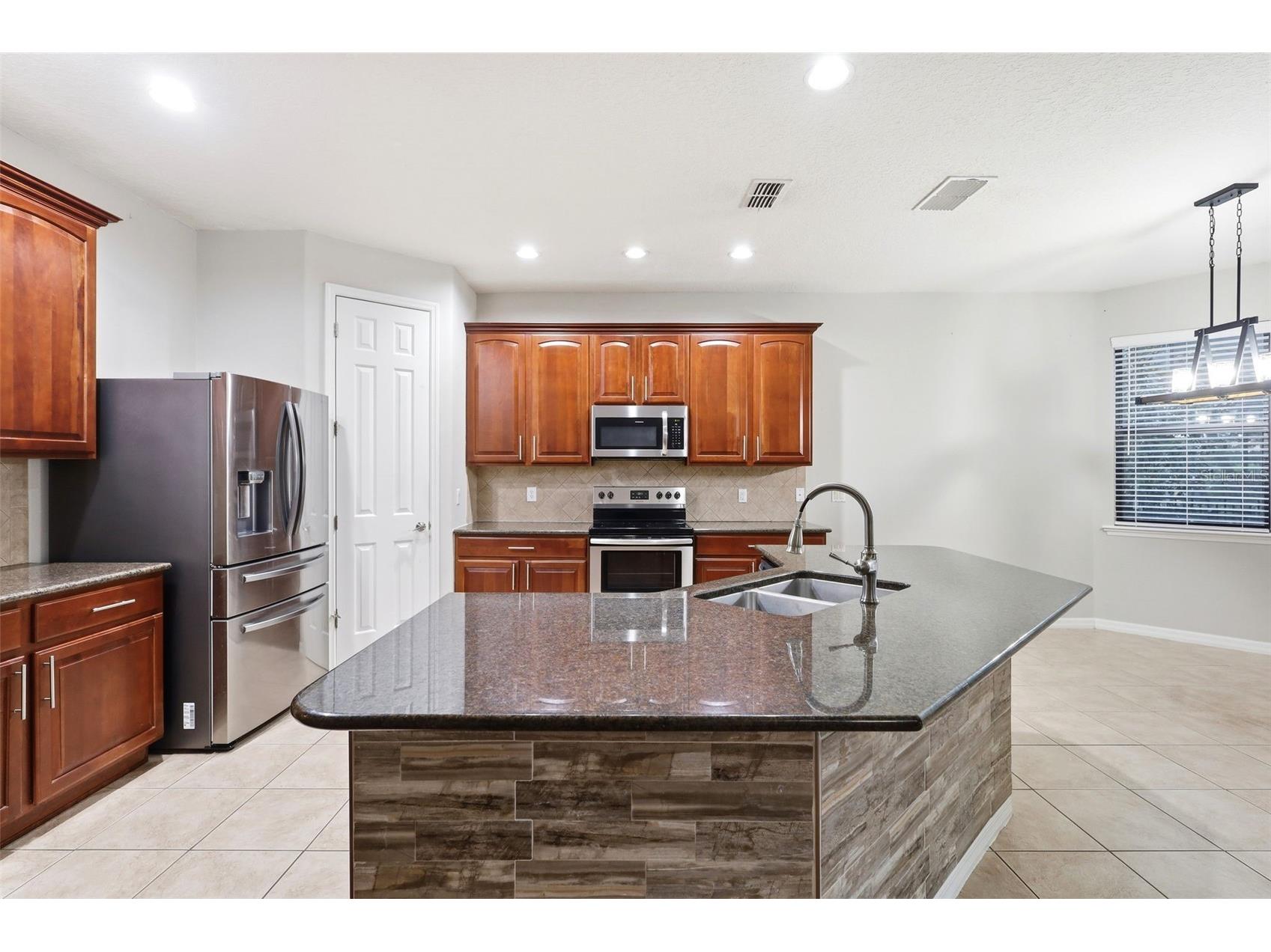109 Elissar Drive Debary FL 32713 V4949923 image19
