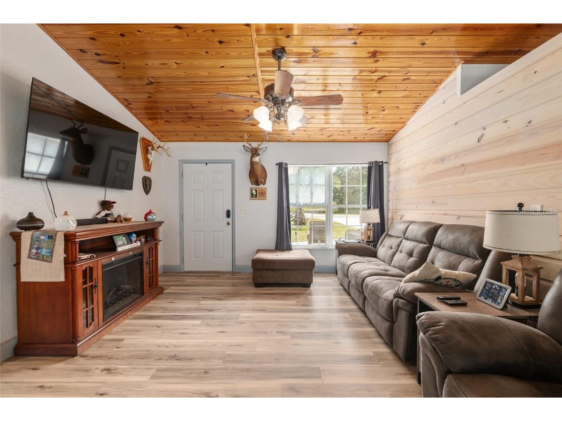 109 Fisher Way Ocklawaha FL 32179 OM710145 image15