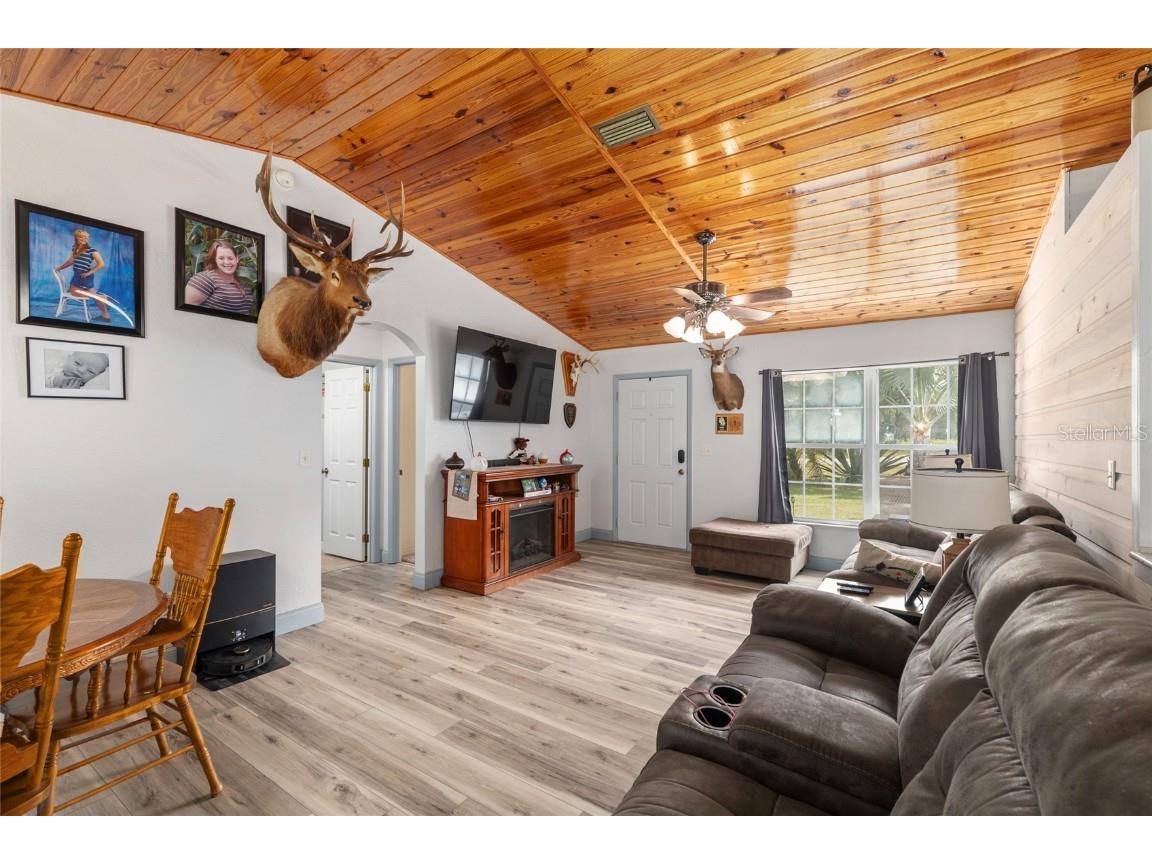 109 Fisher Way Ocklawaha FL 32179 OM710145 image19