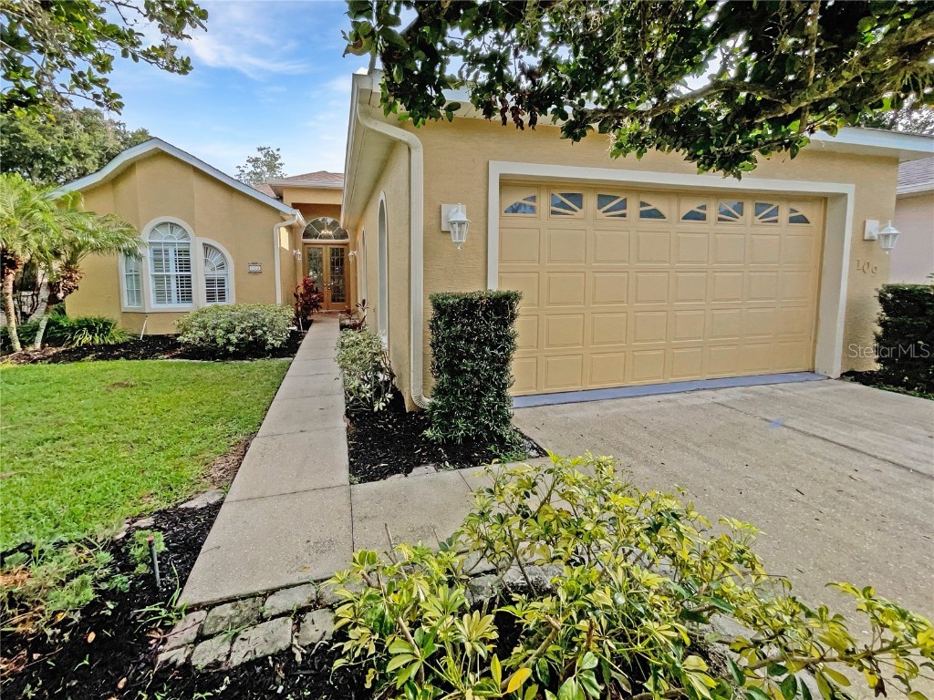 109 Greentree Lane Yalaha FL 34797 - LAKE HARRIS O6321884 image1