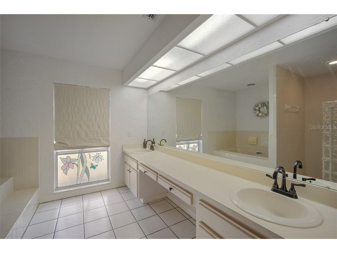 109 Holly Tree Lane Brandon FL 33511 TB8460872 image8