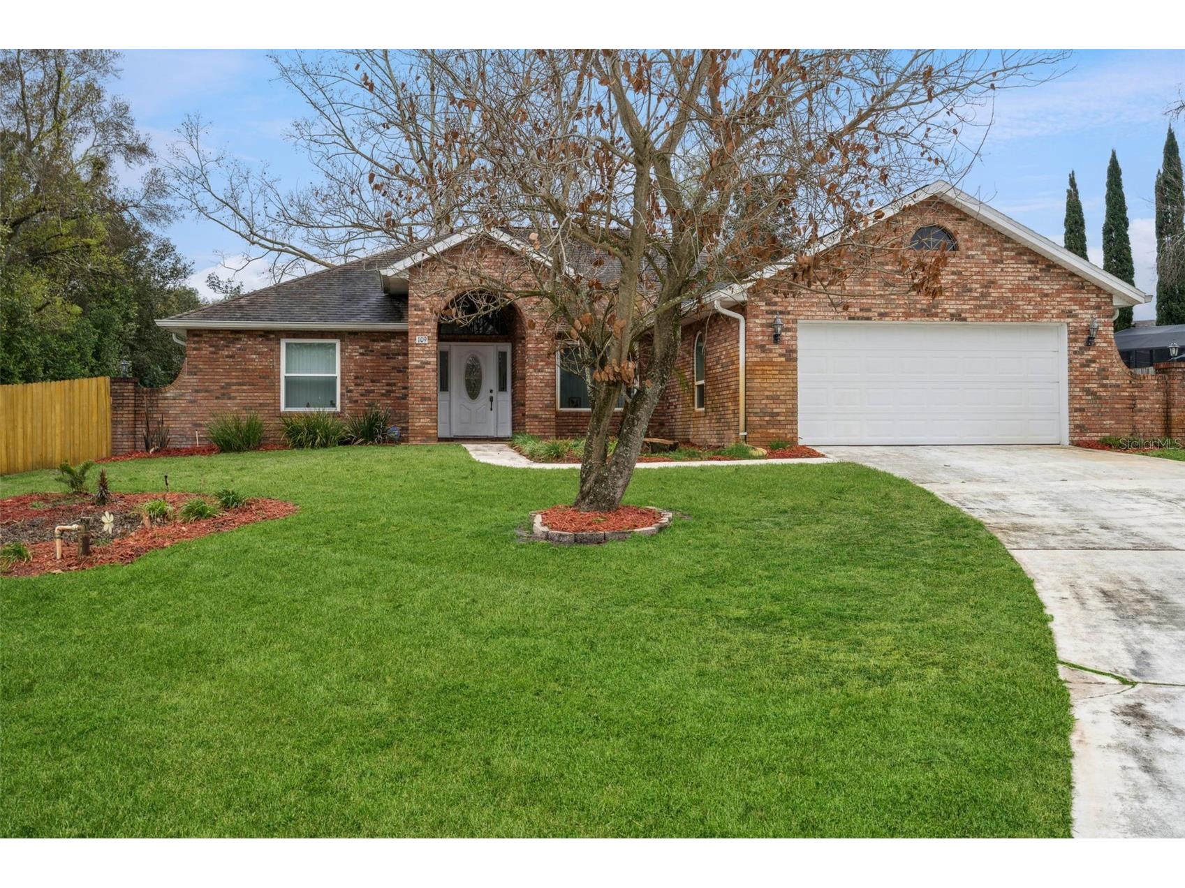 109 Hunter Point Court Debary FL 32713 O6385134 image1