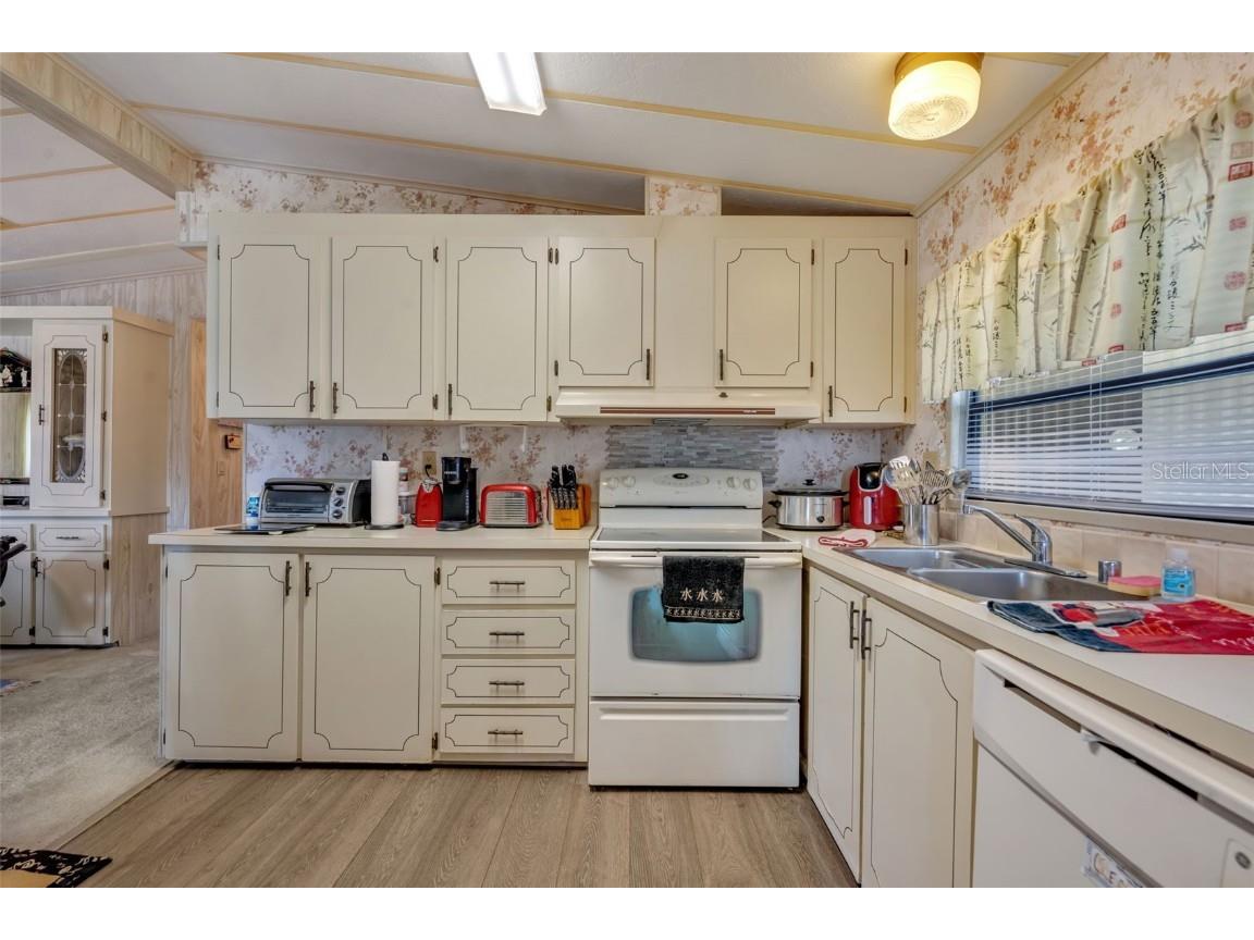 109 Lyonia Lane Wildwood FL 34785 - LAKE OKAHUMPKA G5101543 image10