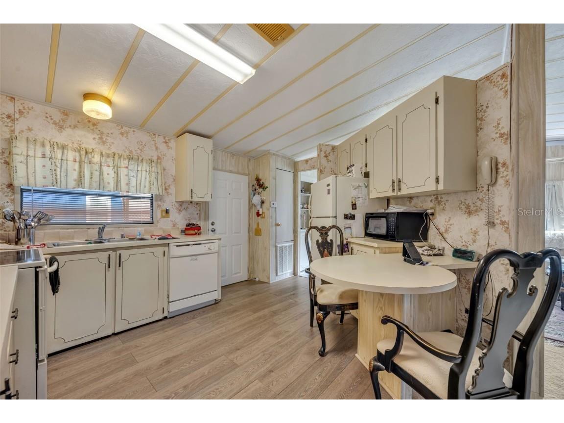 109 Lyonia Lane Wildwood FL 34785 - LAKE OKAHUMPKA G5101543 image7