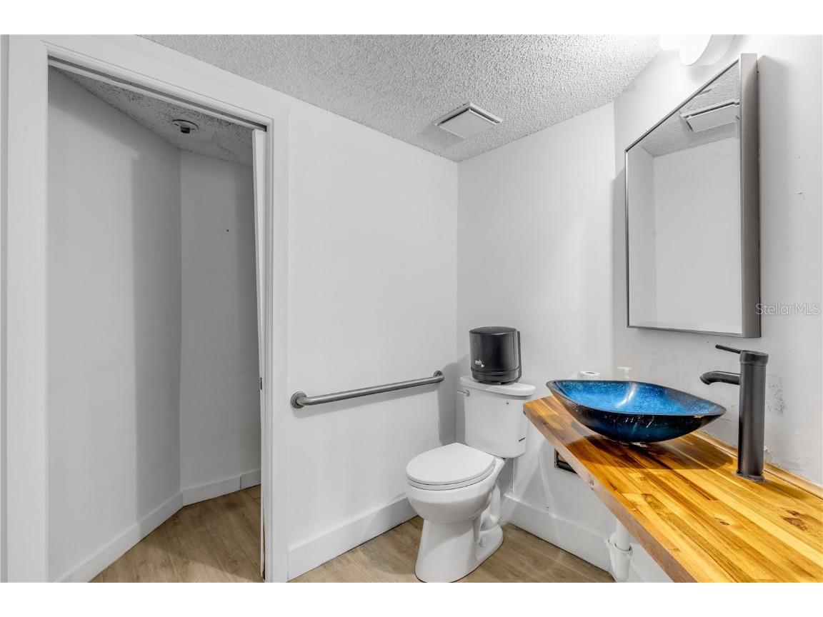 109 N Causeway New Smyrna Beach FL 32169 NS1086820 image36