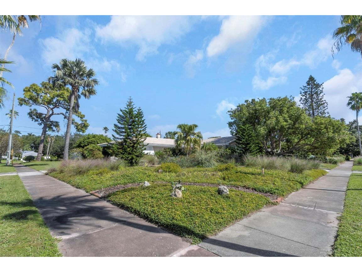 109 Ponce De Leon Boulevard Belleair FL 33756 TB8438174 image64