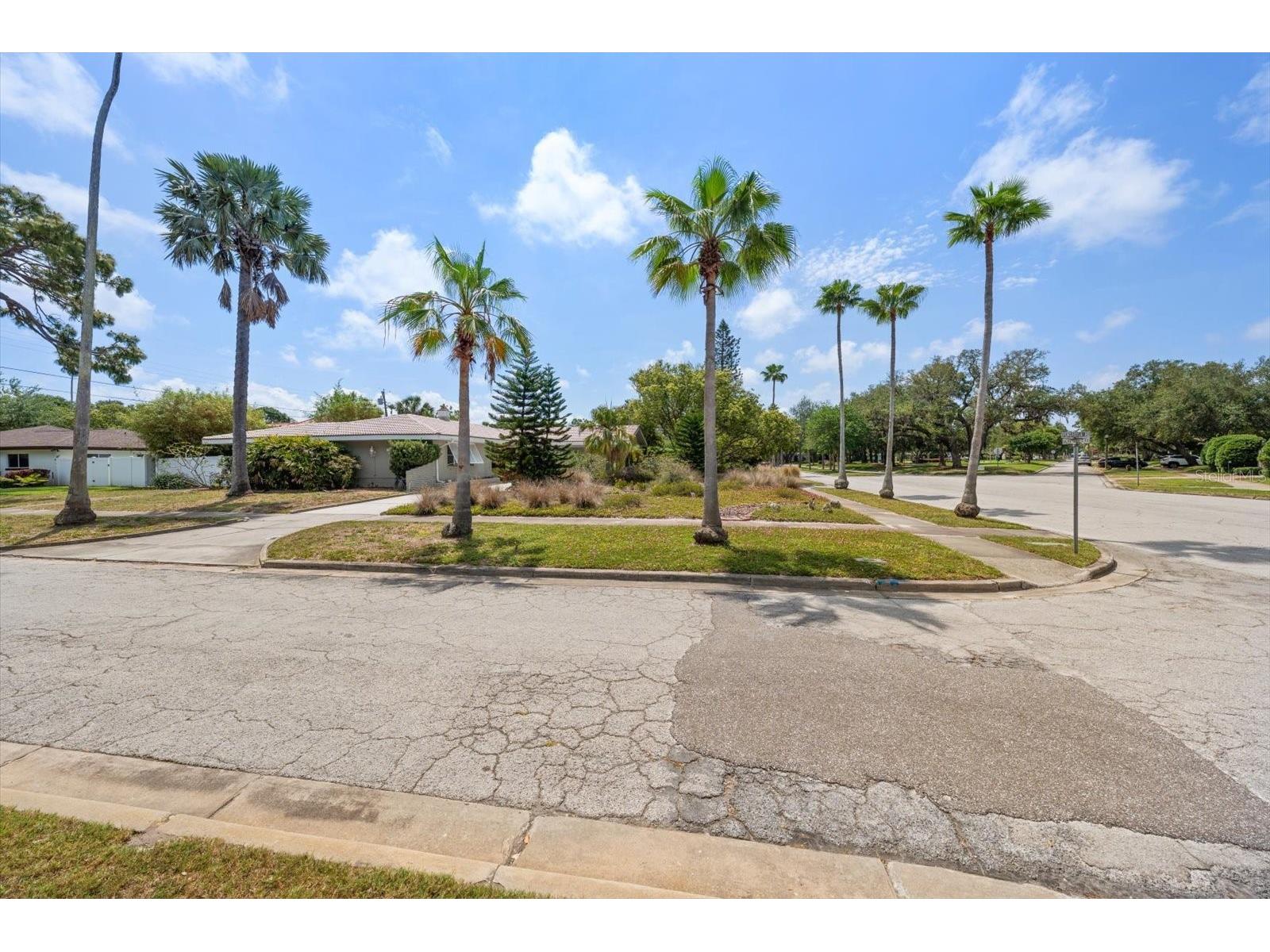 109 Ponce De Leon Boulevard Belleair FL 33756 TB8505776 image30