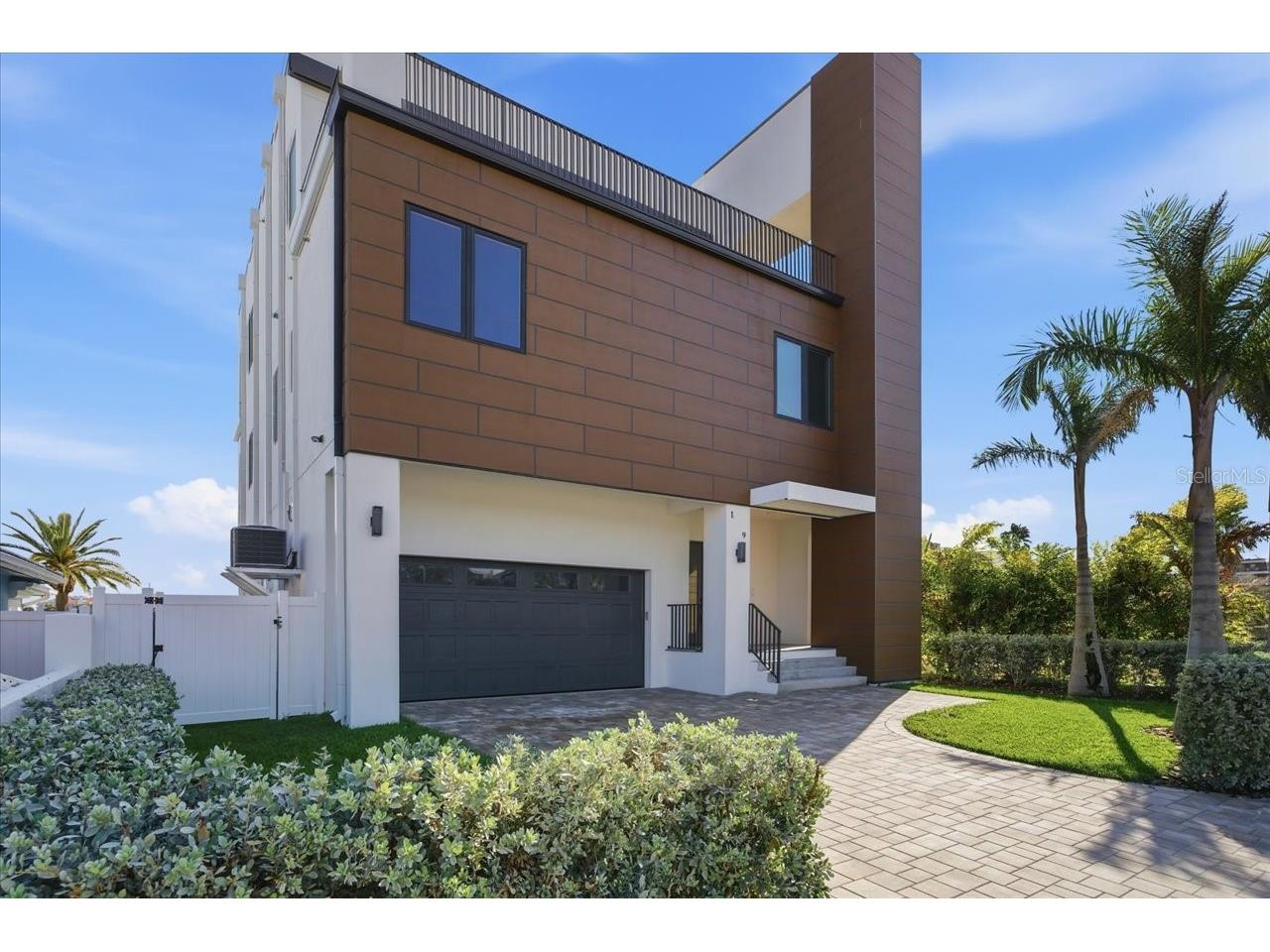 109 Punta Vista Drive Saint Pete Beach FL 33706 - BOCA CIEGA BAY TB8464490 image1