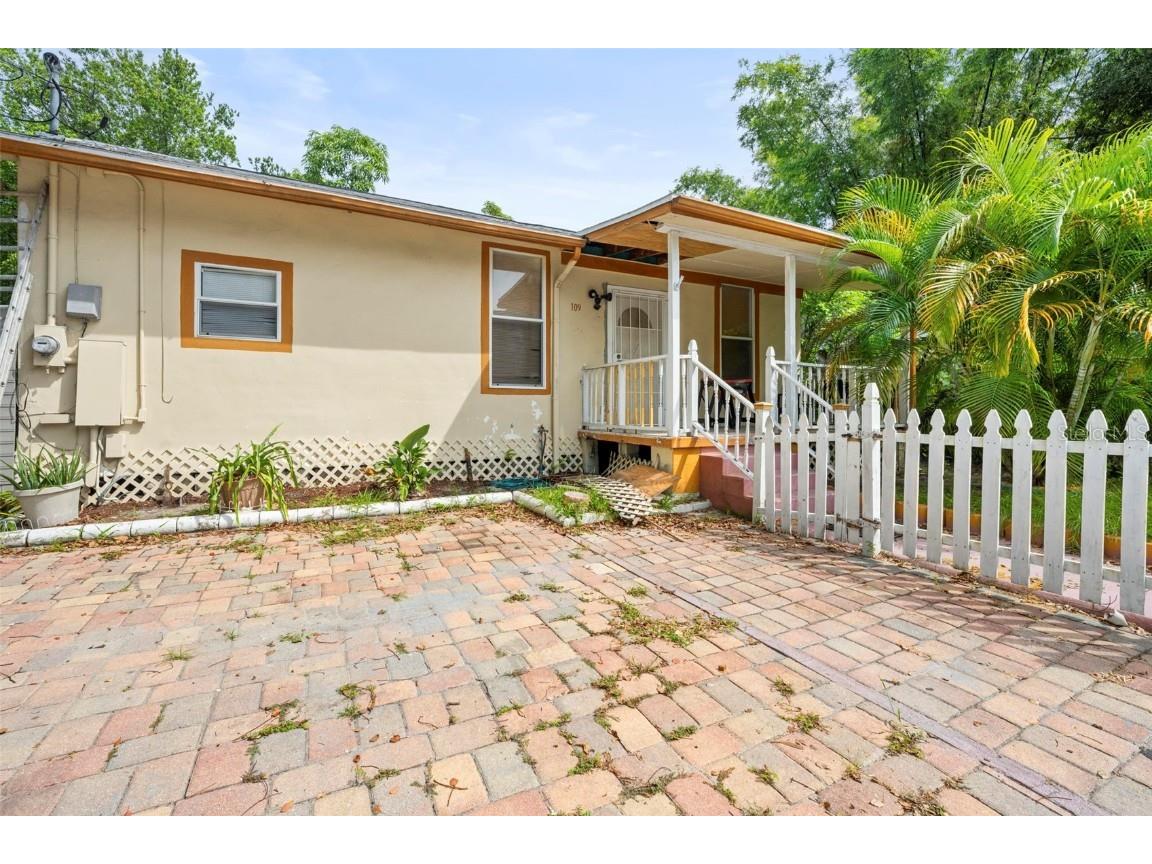 109 W Floribraska Avenue Tampa FL 33603 TB8430625 image1