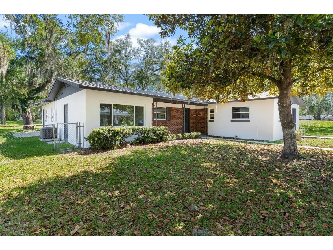 109 W Lakeview Street Lady Lake FL 32159 G5099274 image1