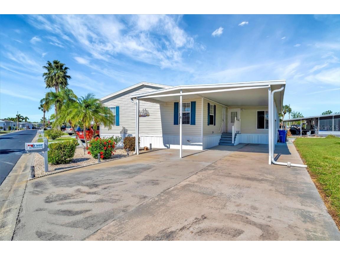 109 W Saint Lucia Loop Apollo Beach FL 33572 TB8365801 image1