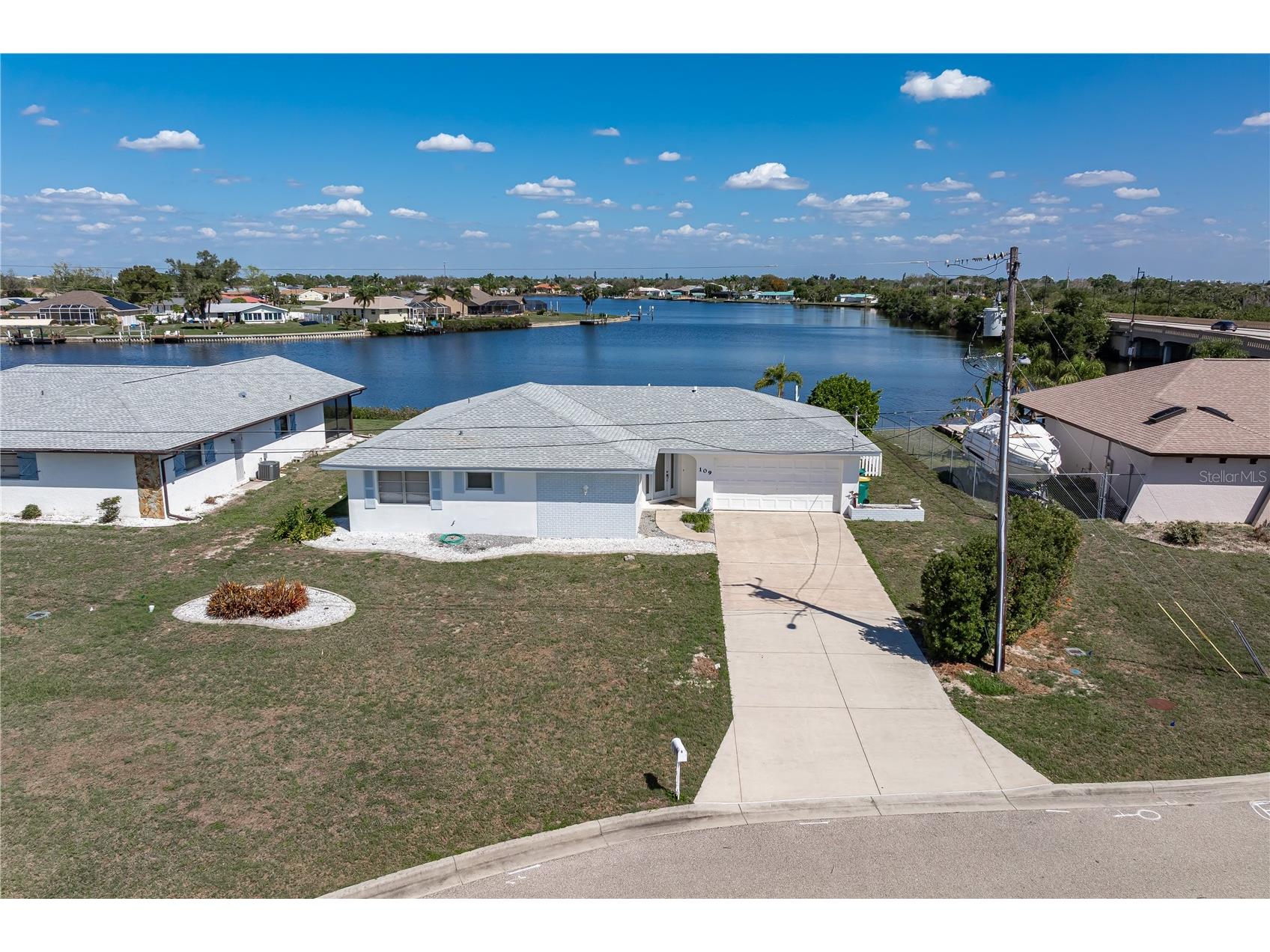 109 W Tarpon Boulevard NW Port Charlotte FL 33952 - TARPON WATERWAY C7523358 image1