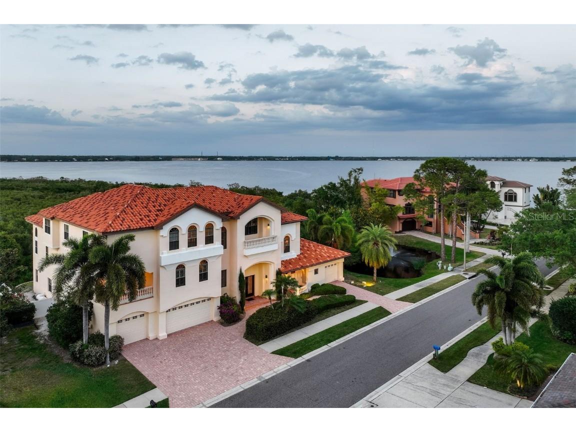 109 Wateredge Court Safety Harbor FL 34695 - OLD TAMPA BAY TB8369007 image1