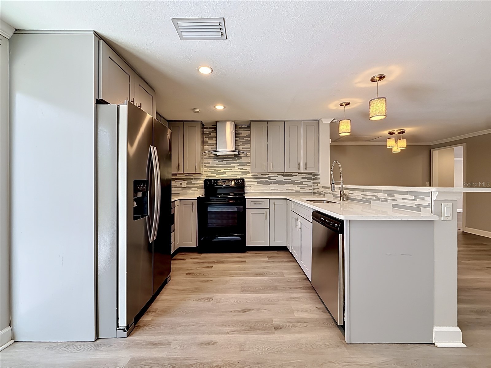 1090 16th Avenue SW Largo FL 33770 TB8512443 image21