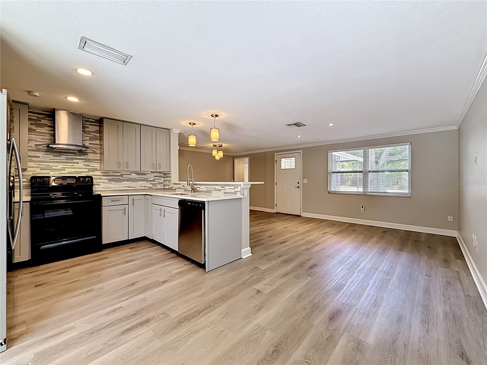 1090 16th Avenue SW Largo FL 33770 TB8512443 image22