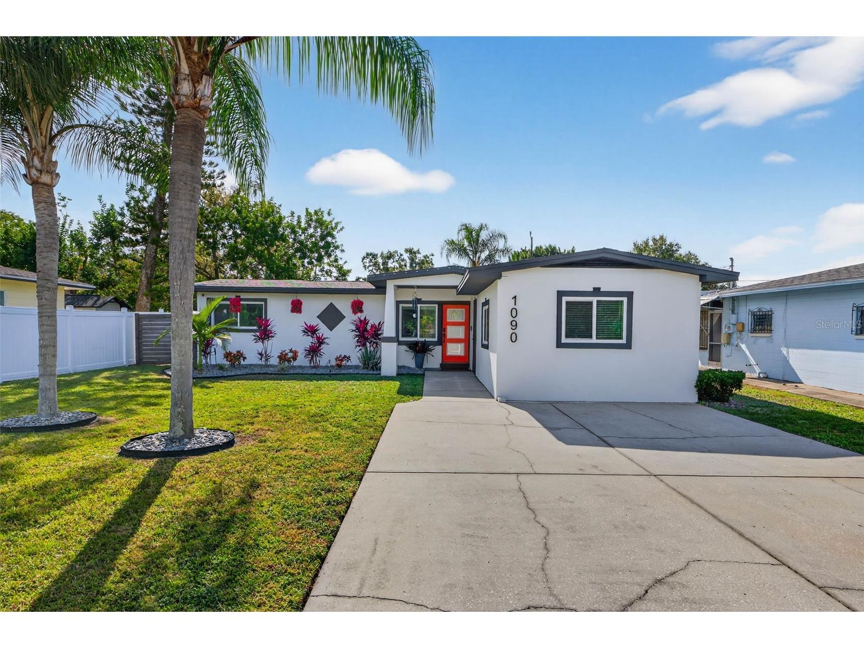 1090 77th Avenue N Saint Petersburg FL 33702 TB8452976 image1