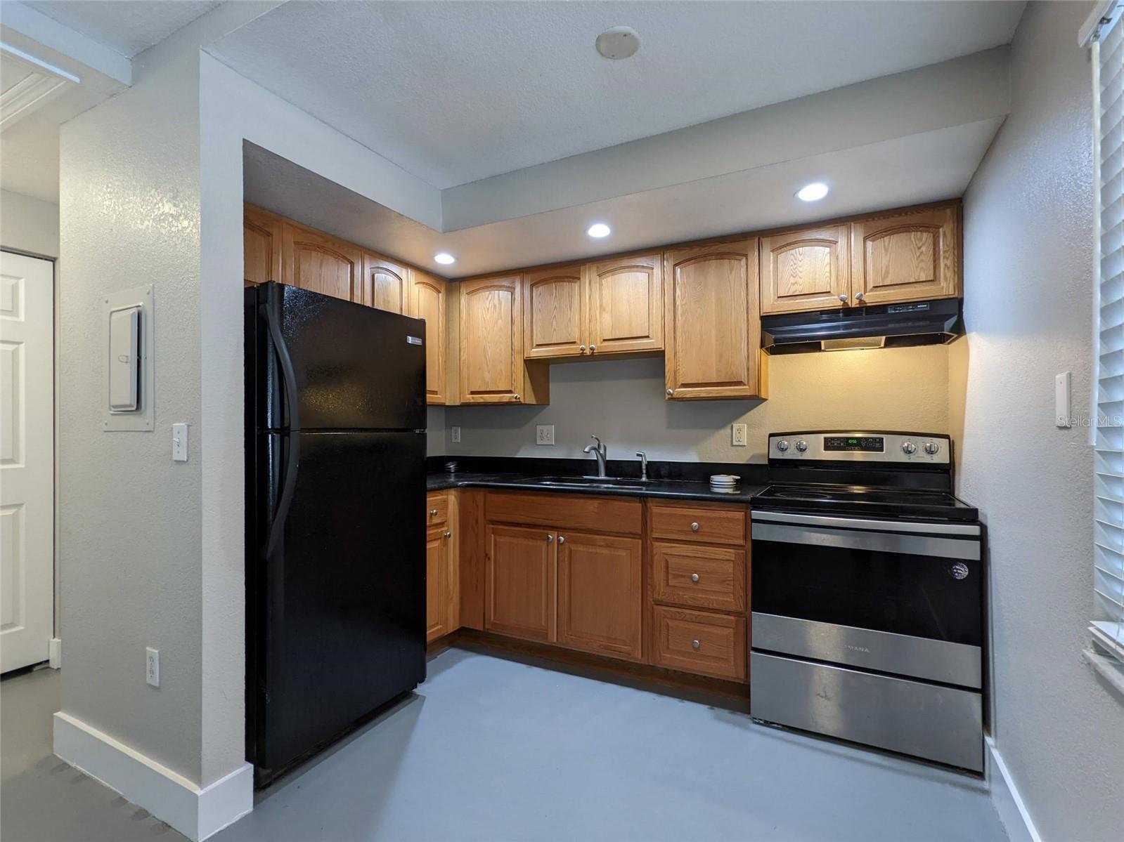 1090 Cocoanut Avenue #4 Sarasota FL 34236 A4682102 image5