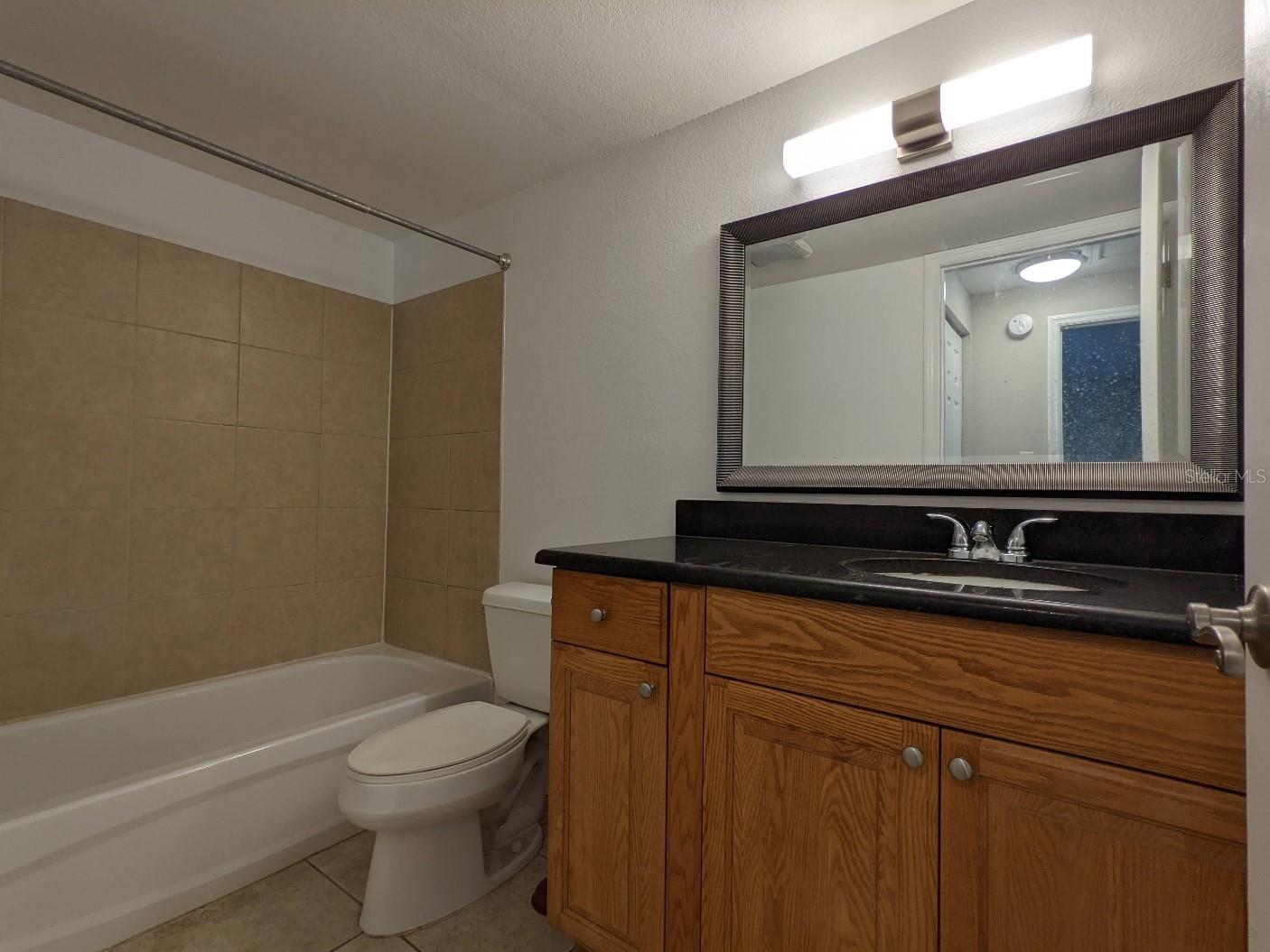 1090 Cocoanut Avenue #4 Sarasota FL 34236 A4682102 image9