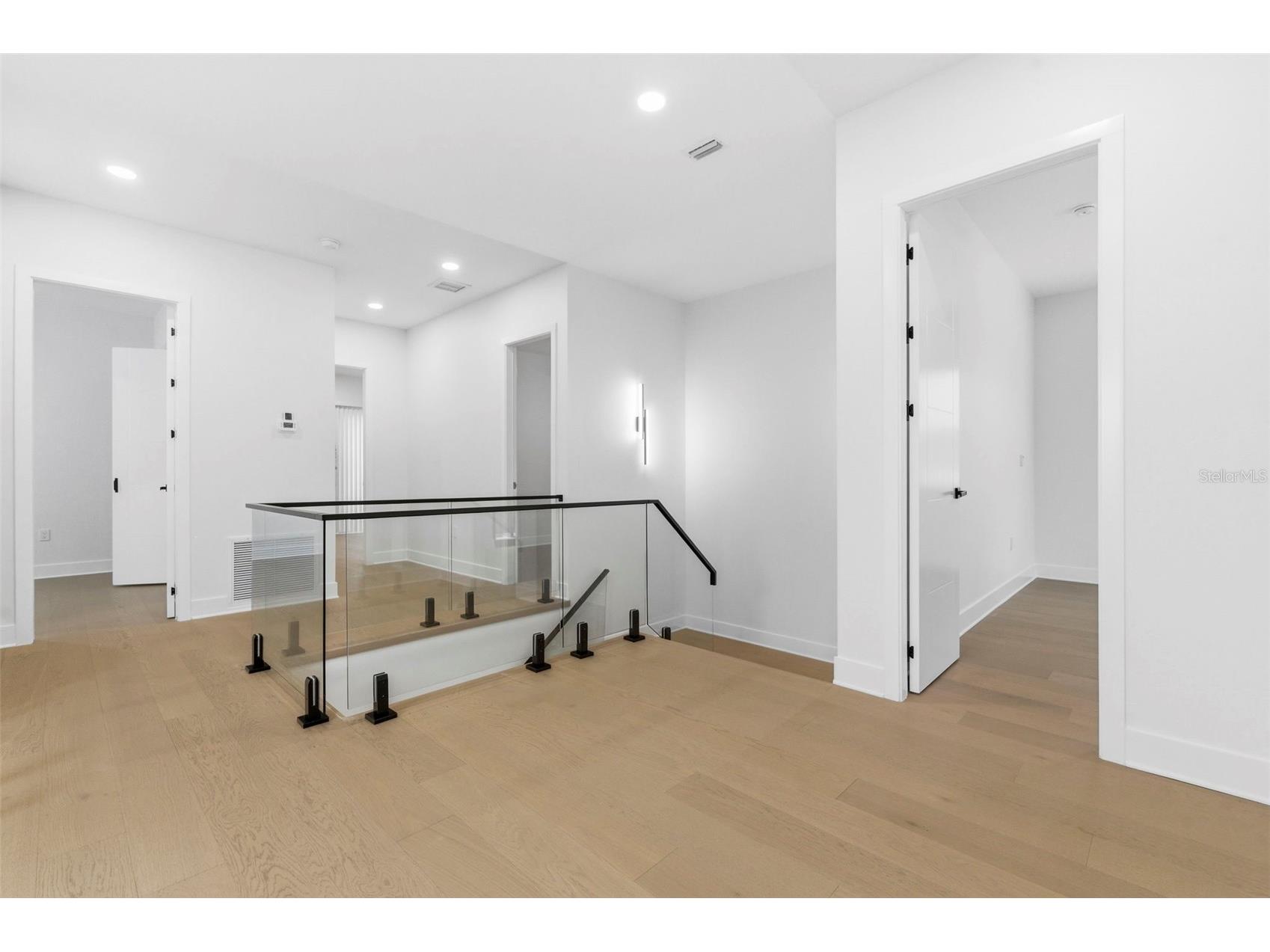 1090 Main Street Safety Harbor FL 34695 TB8507231 image34