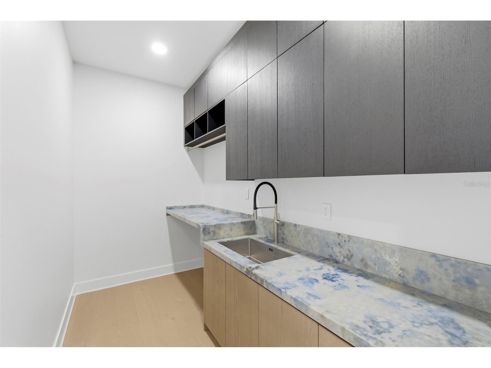1090 Main Street Safety Harbor FL 34695 TB8507231 image35