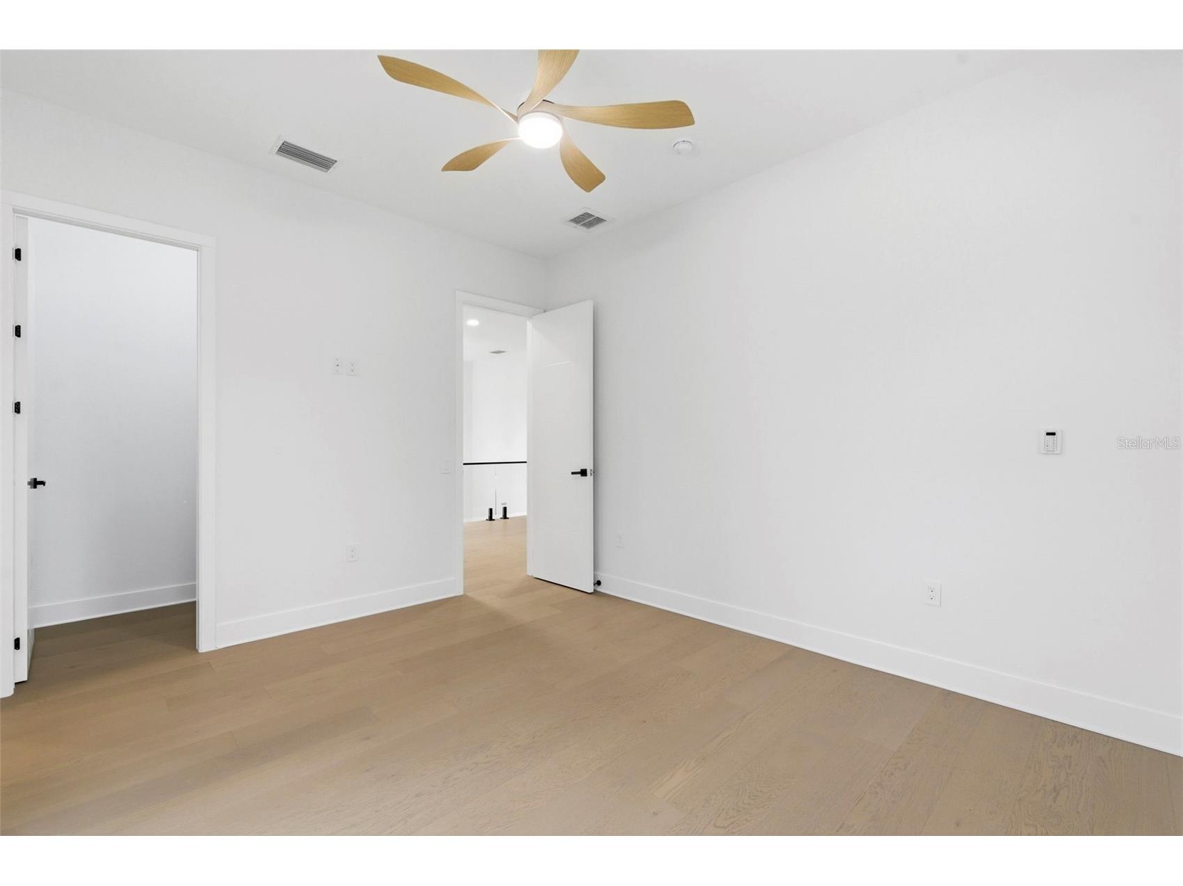 1090 Main Street Safety Harbor FL 34695 TB8507231 image38