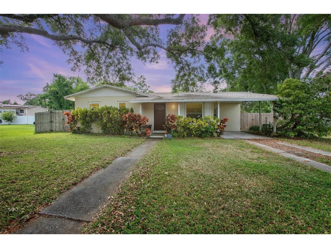 1090 Wakefield Circle Deltona FL 32725 V4942354 image1