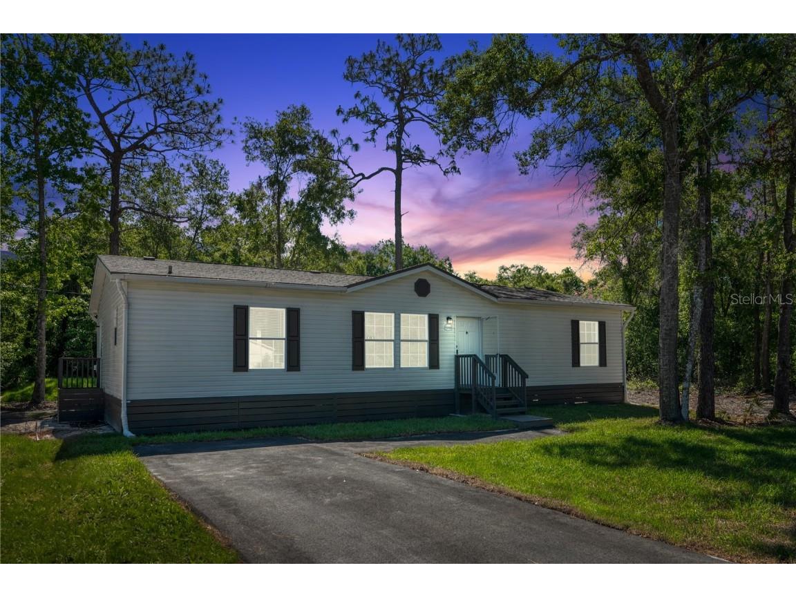 10900 Lake Drive New Port Richey FL 34654 W7867066 image1