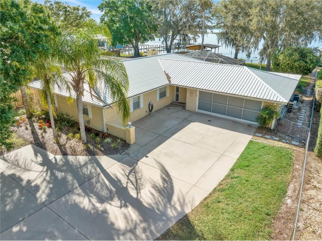 10900 SE Timucuan Road Summerfield FL 34491 - LAKE WEIR OM694667 image1
