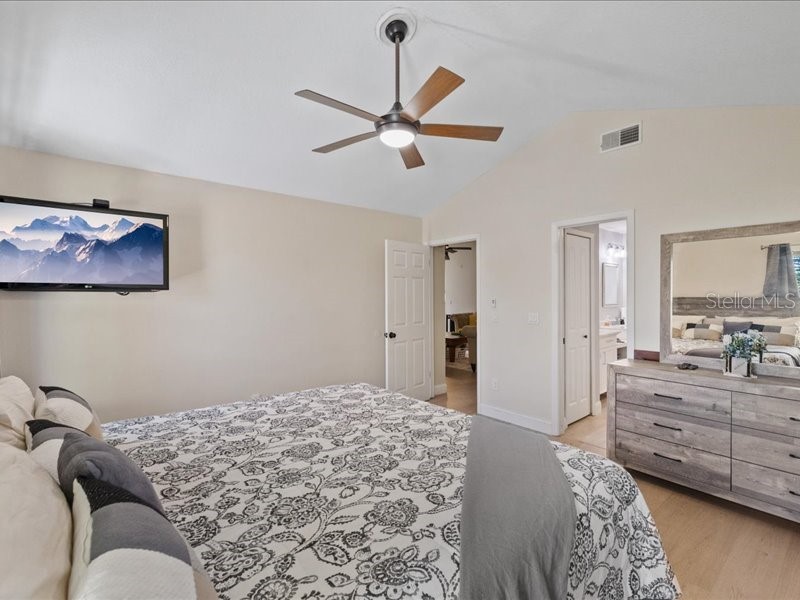 10903 Landon Lane Tampa FL 33635 TB8531491 image25