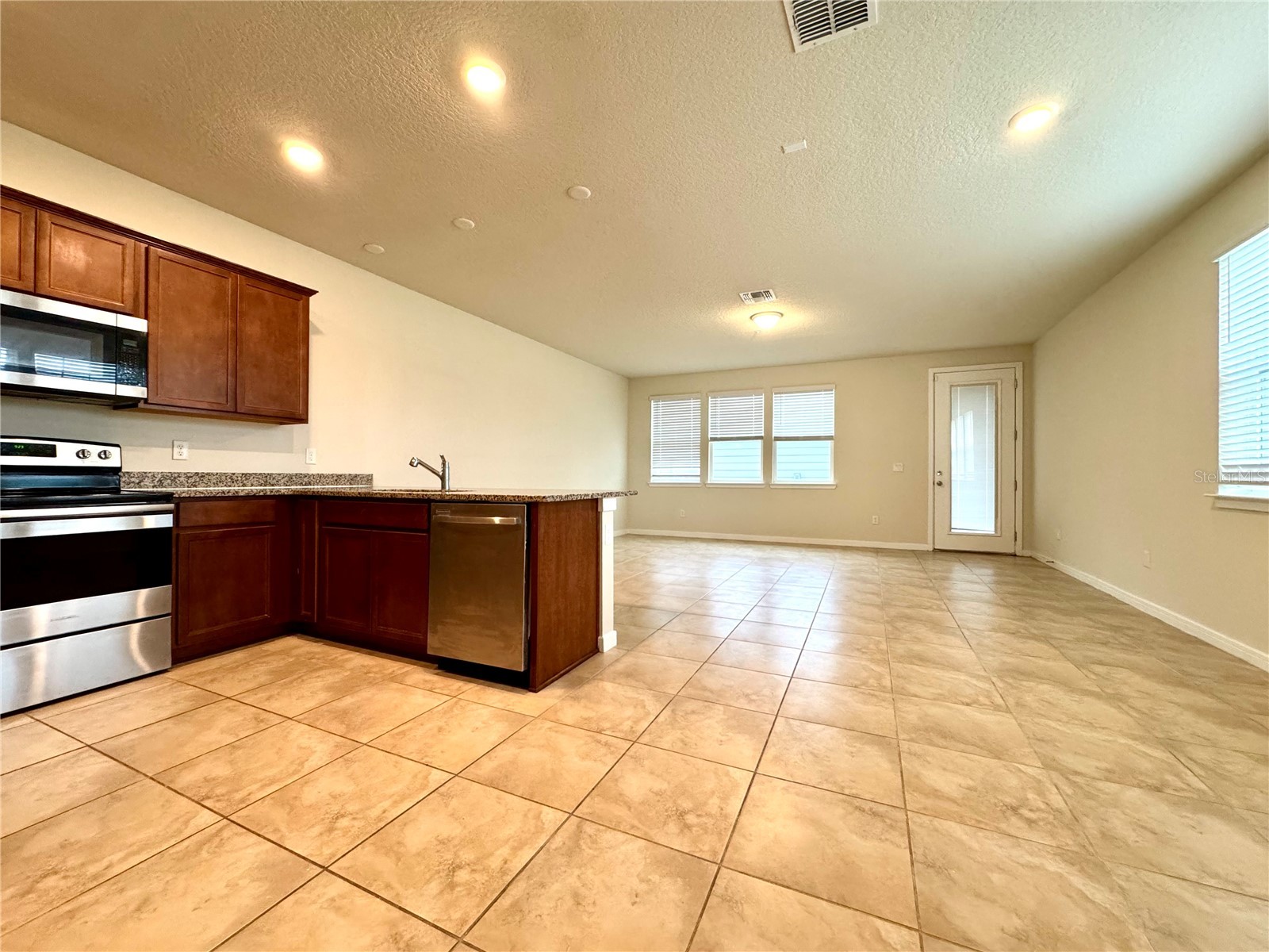 10904 Leafshore Loop Orlando FL 32829 O6372675 image3