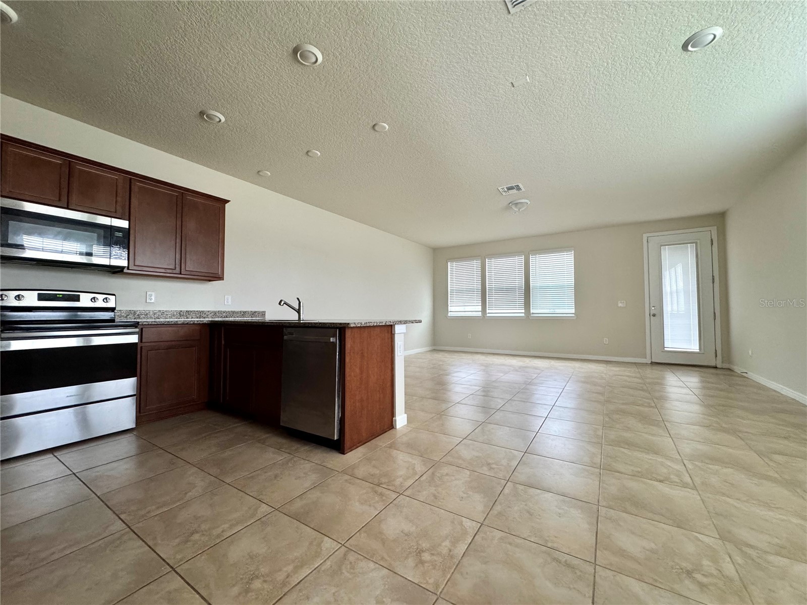 10904 Leafshore Loop Orlando FL 32829 O6372675 image4